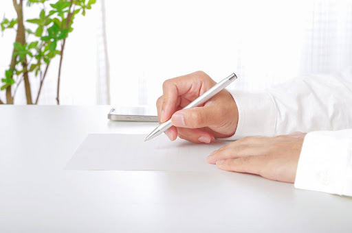 遺言書作成の依頼先による費用の違い